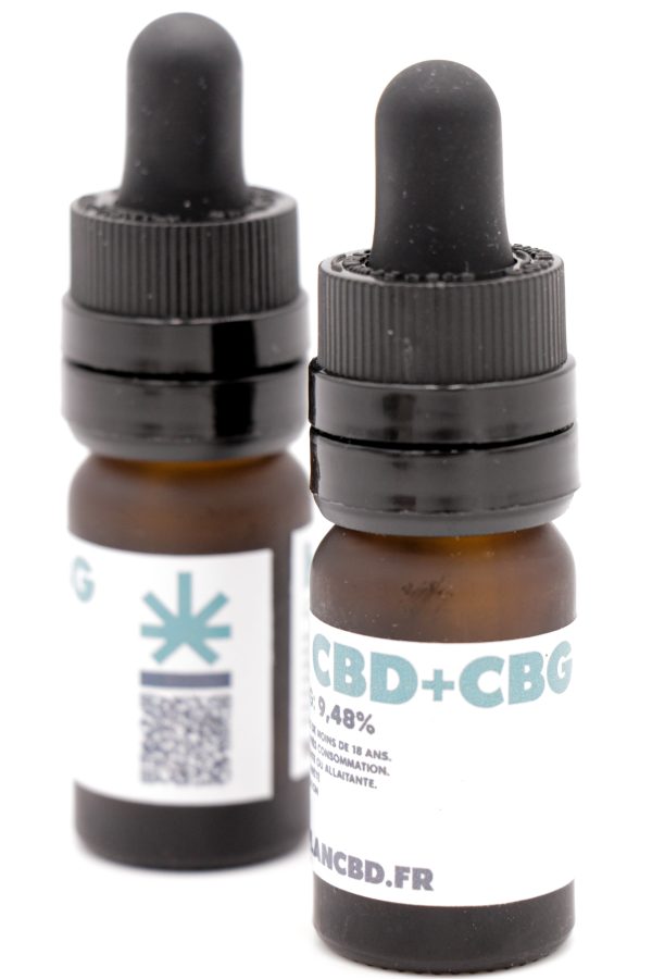Gros plan sur deux flacons d'Huile CBD+CBG Full Spectrum MONPLANCBD, étiquette CBG 9.48% visible - Meilleure huile CBD CBG.
