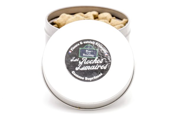 Boîte métallique MONPLANCBD pour Moonrock CBD 45% avec logo "Les Roches Lunaires - Rue De La Boulette" - CBD Premium Français.